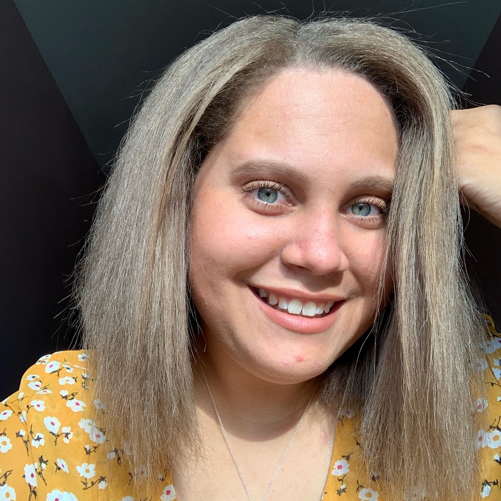 Meet your Posher, Caitlyn